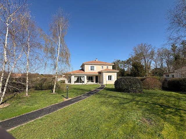 Maison vente à Neuville-de-Poitou, Vienne