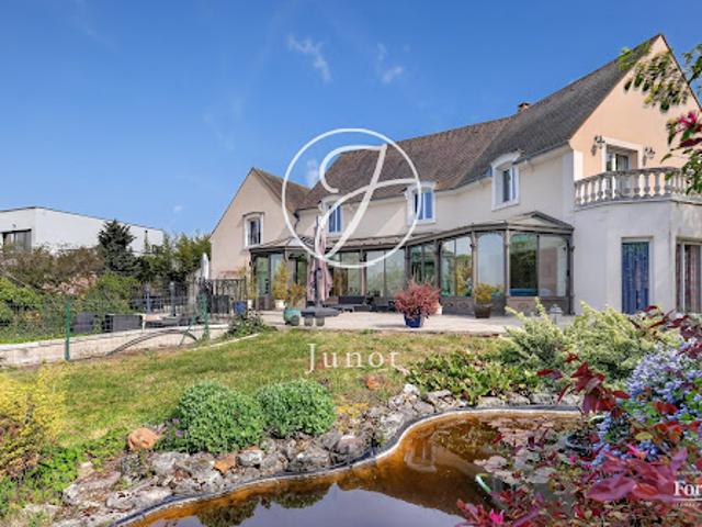 Maison vente à Saint-Germain-en-Laye, Crespières