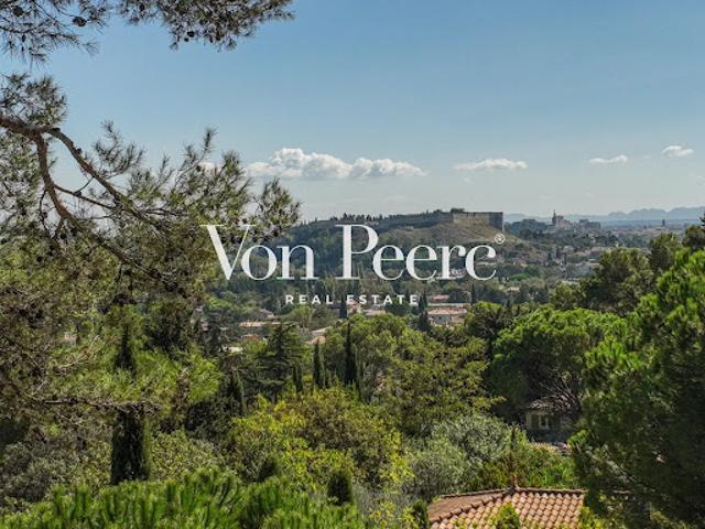 Maison vente à Villeneuve-lès-Avignon, Gard