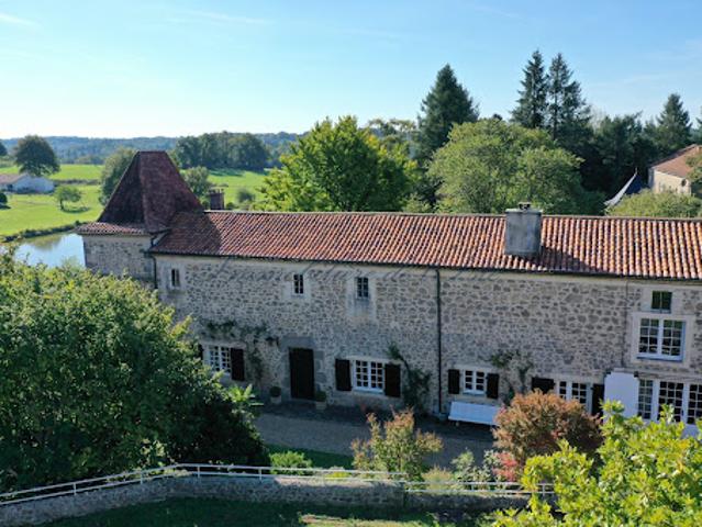 Maison vente à Nontron, Nouvelle-Aquitaine