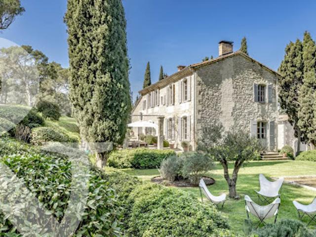 Maison vente à Saint-Étienne-du-Grès, Bouches-du-Rhône