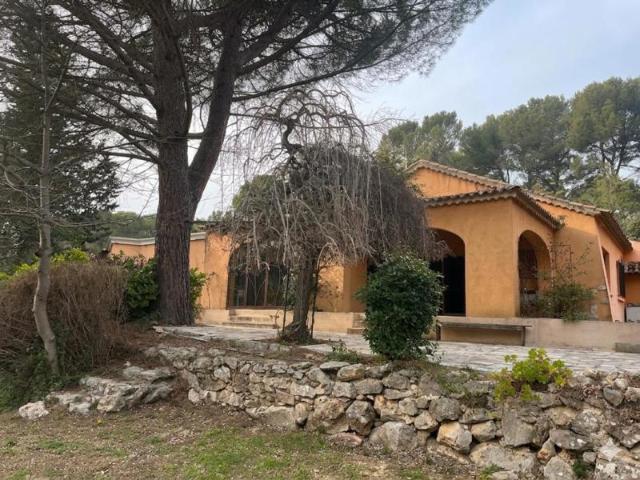 Maison vente à Aix-en-Provence, Saint-marc-jaumegarde