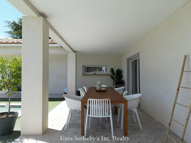 Maison vente à Nîmes, Collias