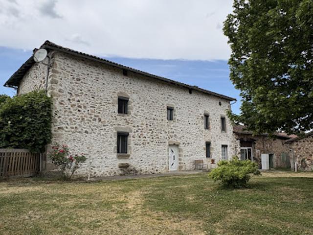 Maison vente à Confolens, Chabrac