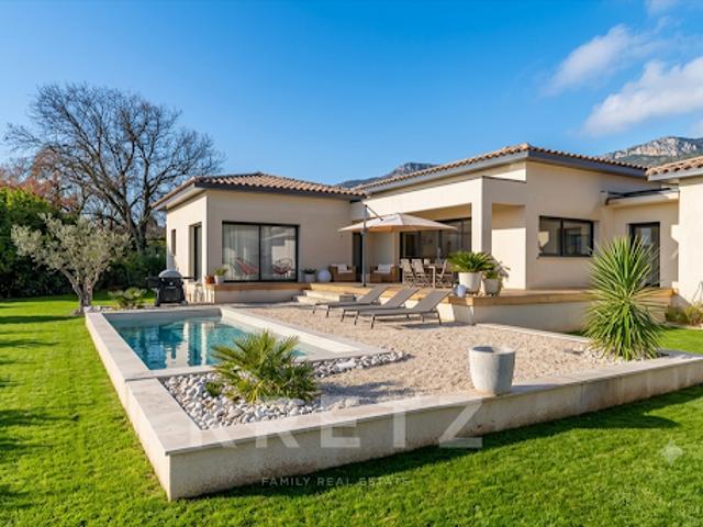 Maison vente à Nîmes, Chusclan