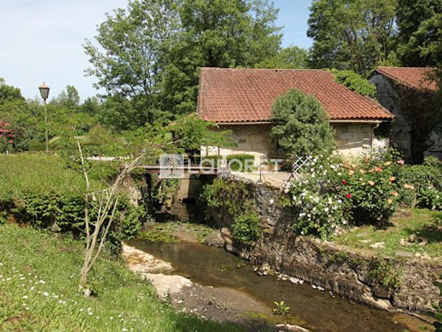 Maison vente à Nontron, Champagnac-de-belair