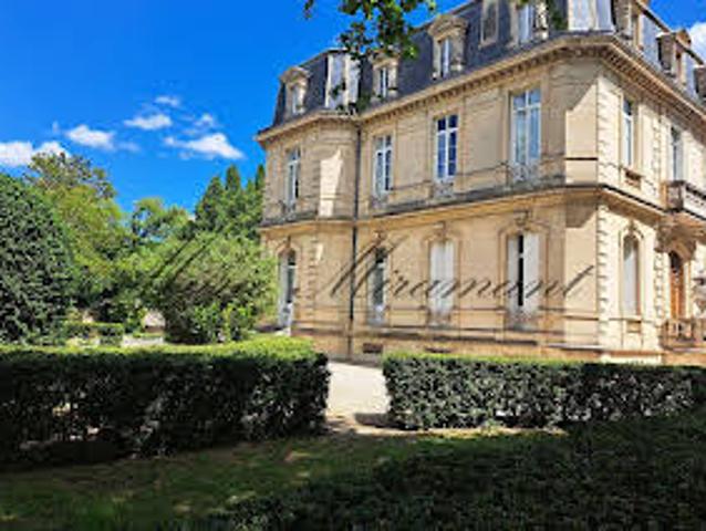 Maison vente à Nîmes