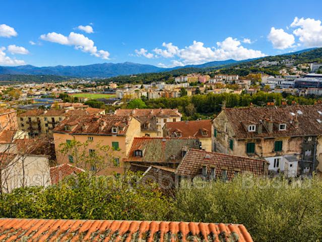 Maison vente à Corte