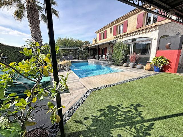 Maison vente à Arrondissement de Toulon, La Cadière-d'azur