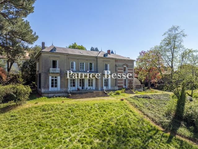 Maison vente à Saint-Étienne, L'etrat