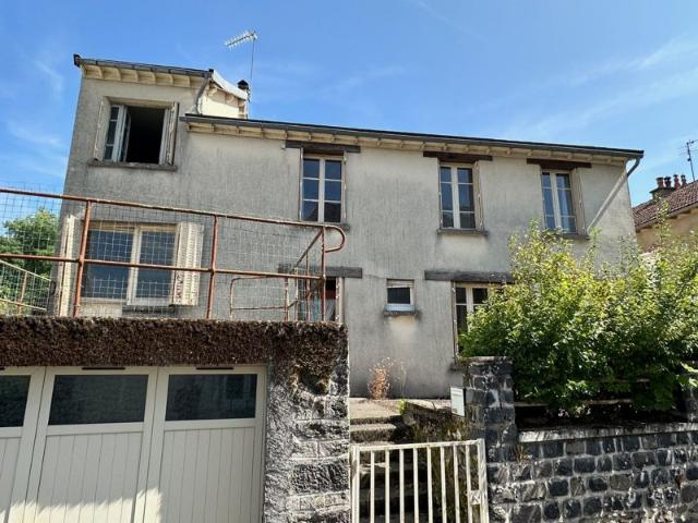 Maison vente à Mauriac, Saint-bonnet-de-salers