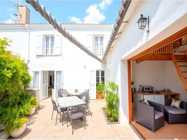 Maison vente à La Rochelle, Loix