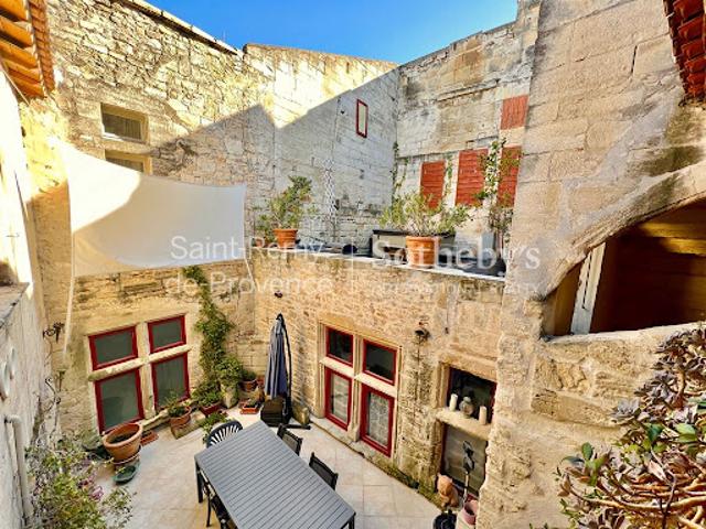 Maison vente à Nîmes, Vallabrègues