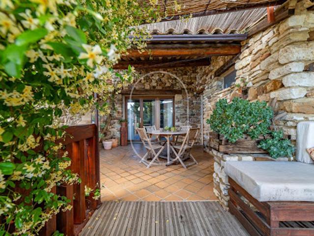 Maison vente à Nîmes, Pougnadoresse