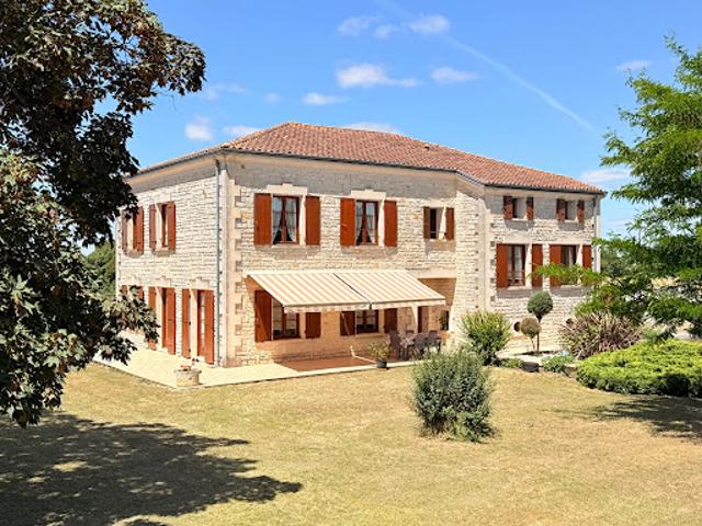 Maison vente à Angoulême, Aignes-et-puypéroux