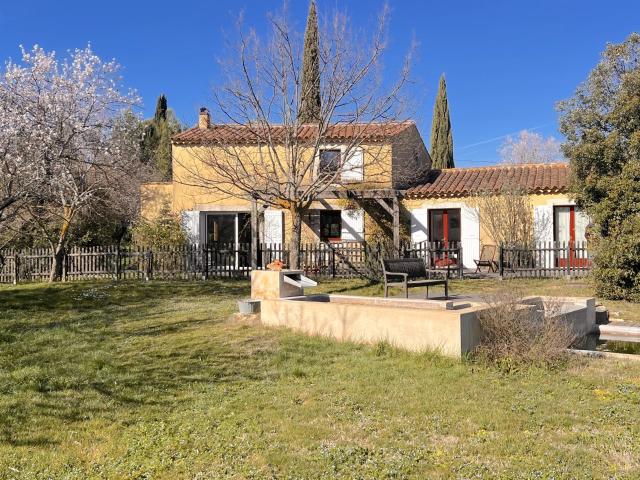 Maison vente à Apt, Lacoste