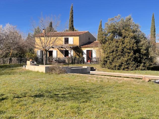 Maison vente à Apt, Lacoste