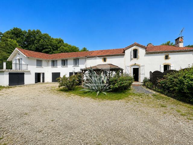 Maison vente à Côte du Moulin, Barbachen
