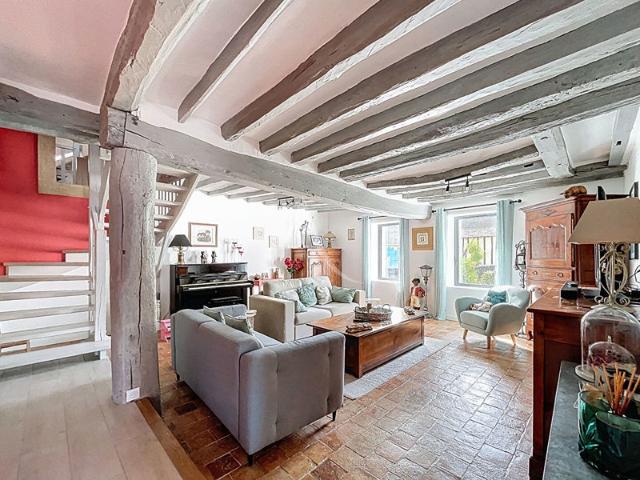 Maison vente à Saumur, Gée