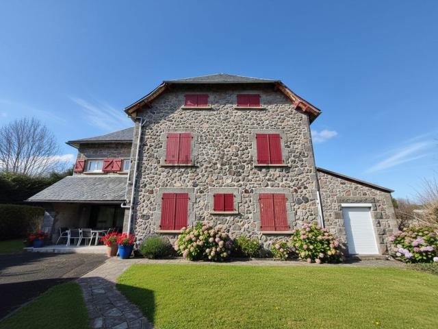 Maison vente à Croix de la Combe, Besse-et-Saint-Anastaise