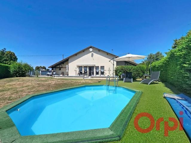 Maison vente à Le Rapoux, Biol