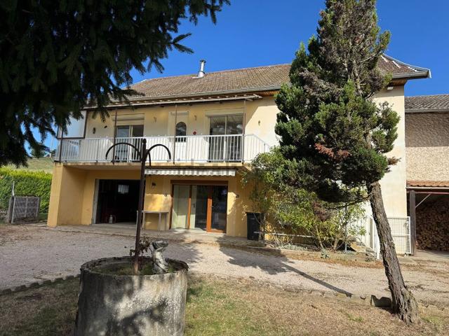 Maison location à Le Pressoir, Biol