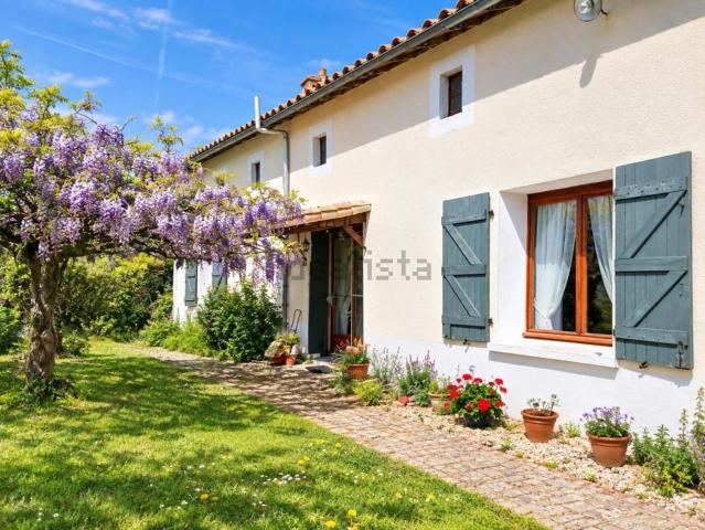 Maison vente à La Lizaubière, Blanzay