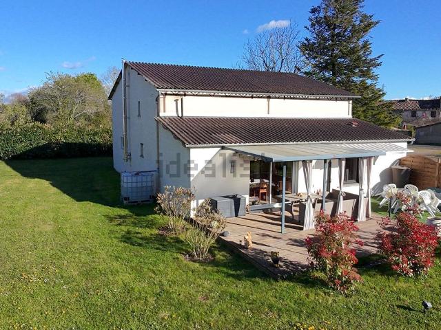 Maison vente à La Lizaubière, Blanzay