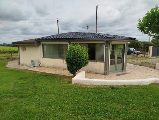 Maison location à Blasimon, Gironde