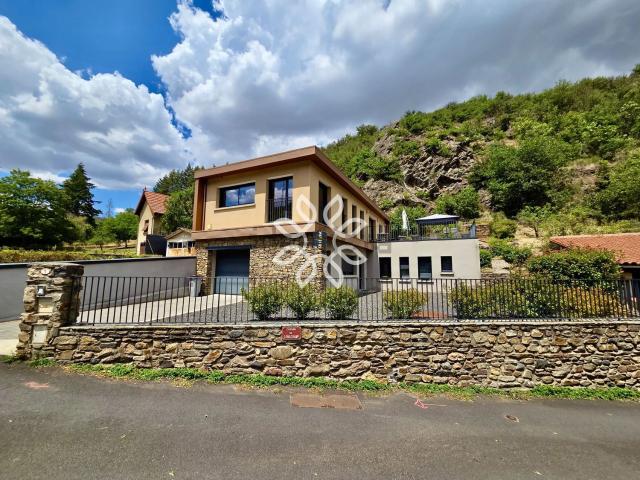 Maison vente à La Beissieres, Blesle