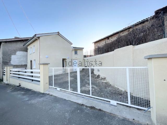 Maison location à Le Couard des Anges, Boisset-Saint-Priest