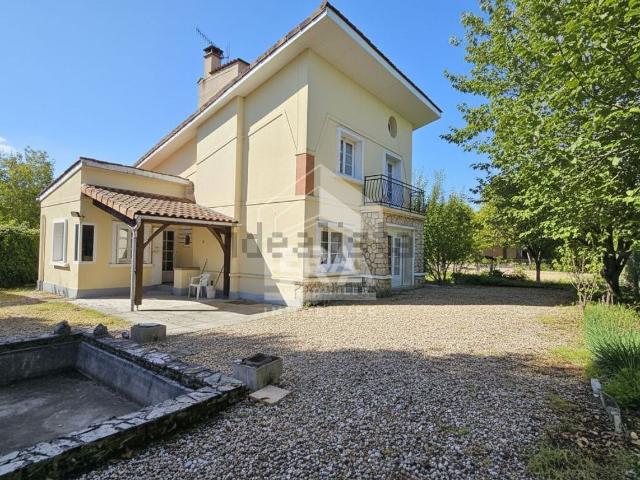 Maison vente à Bonnes, Charente