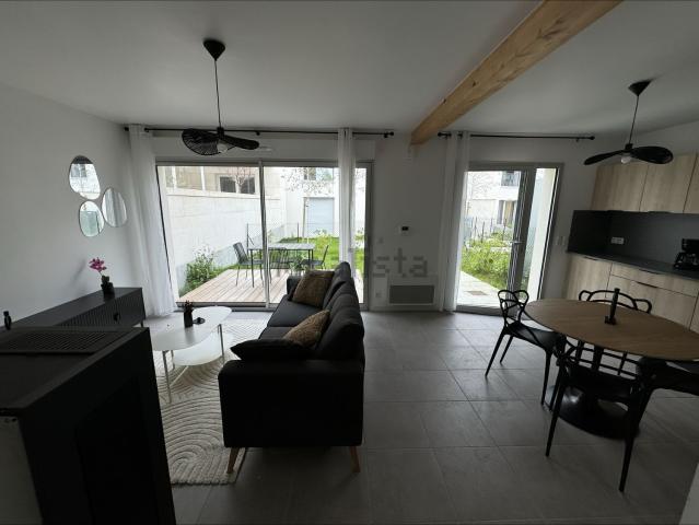 Maison vente à Bordeaux, Port de la Lune, Bordeaux