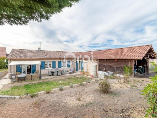 Maison vente à Charroux, Bosmie-l'Aiguille