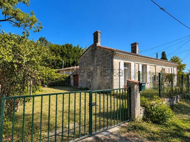 Maison location à La Croix, Bourg
