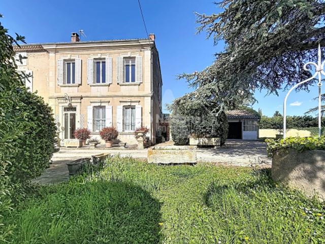 Maison vente à Arles, Cabannes