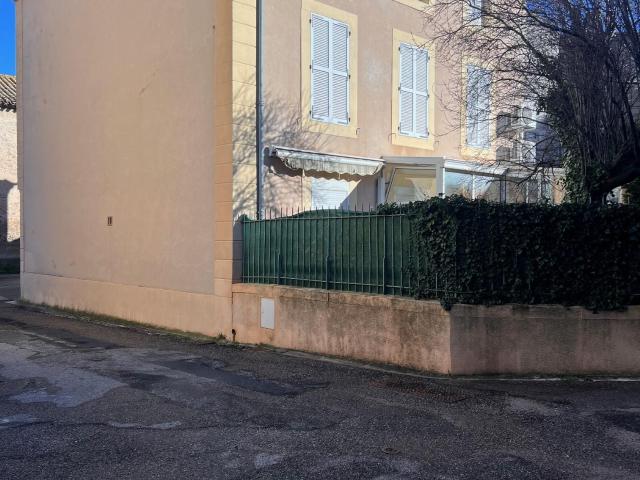 Maison vente à Narbonne, Homps