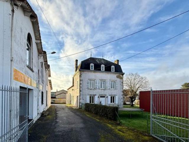Maison vente à Montmorillon, Civray