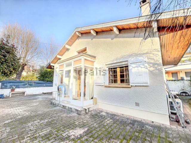 Maison vente à Le Perron, Brison-Saint-Innocent