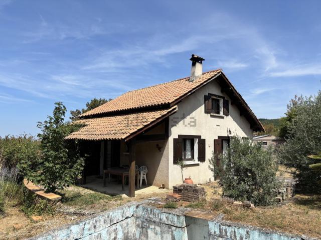 Maison vente à Mantelin, Brossainc