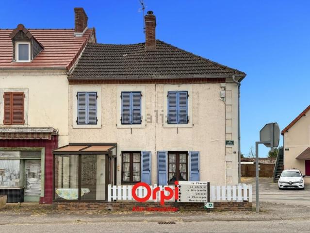 Maison vente à Montbardoux, Budelière