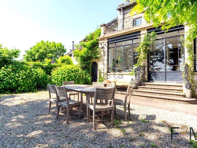 Maison location à Le Bourg, Caluire-et-Cuire