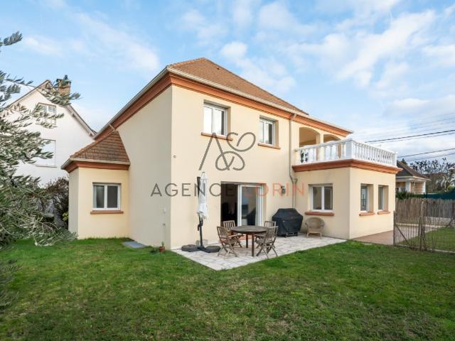 Maison vente à Saint-Germain-en-Laye, Carrières-sur-seine
