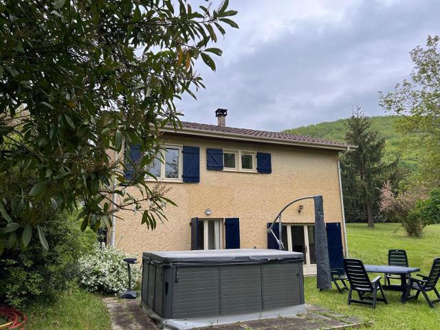 Maison vente à Castelnaud-la-chapelle