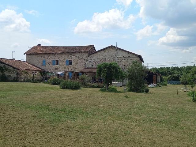 Maison vente à Cellefrouin, Charente