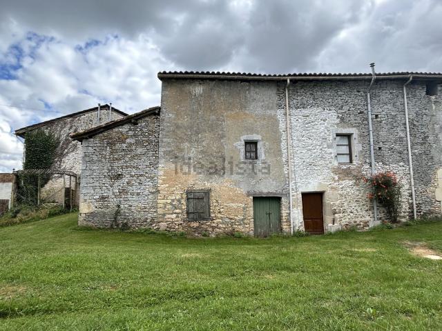 Maison vente à Chez Miteau, Cellefrouin