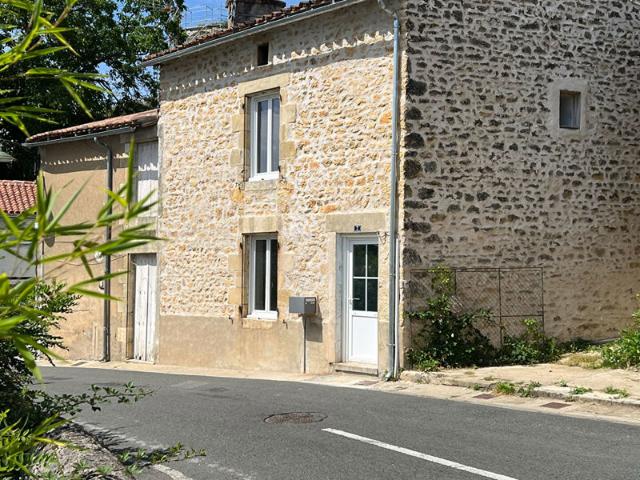 Maison vente à Montmorillon, Saint-maurice-la-clouère