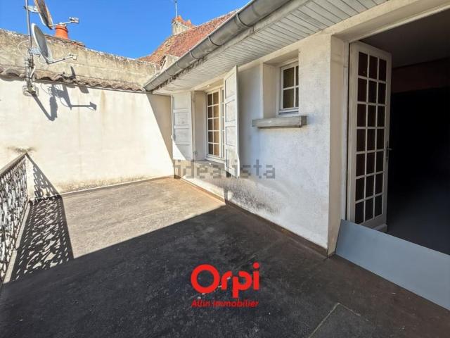 Maison vente à La Pouge, Chambon-sur-Voueize