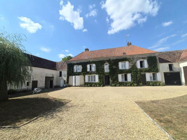 Maison vente à Larrue, Chamigny