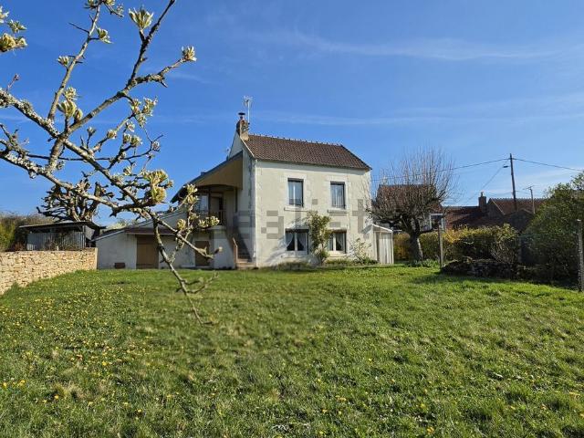 Maison vente à Champlemy, Nièvre
